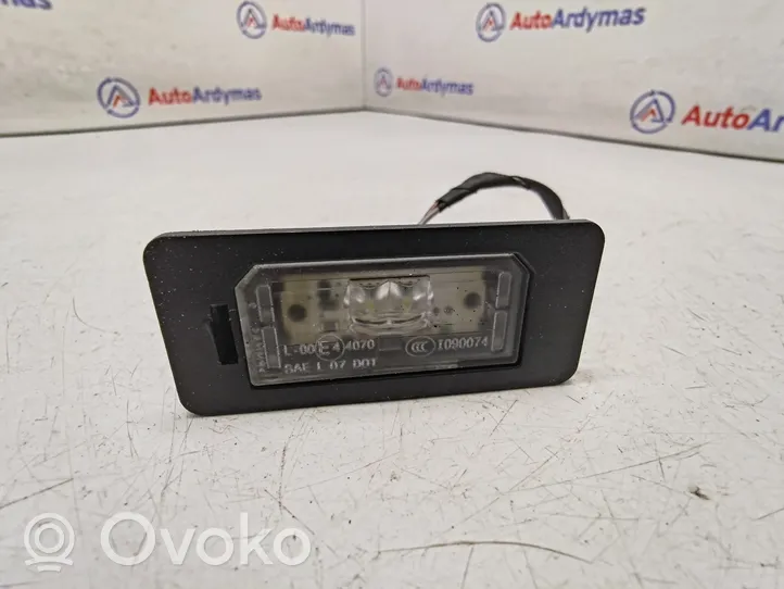 BMW 3 E92 E93 Lampa oświetlenia tylnej tablicy rejestracyjnej 63267193293