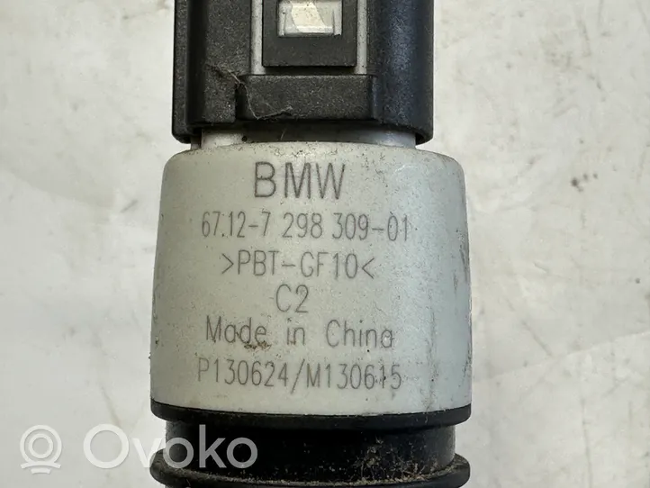 BMW 3 G20 G21 Windscreen/windshield washer pump 7298309