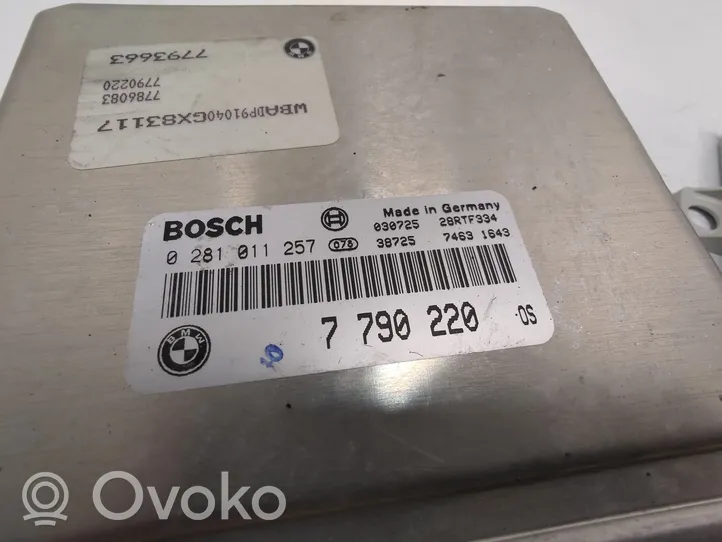 BMW 5 E39 Komputer / Sterownik ECU i komplet kluczy 7790220