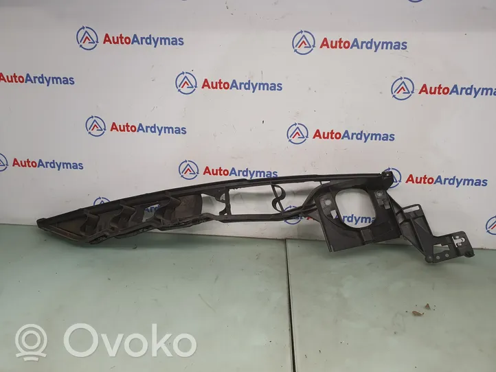 BMW X5 E70 Supporto di montaggio del parafango 7157990