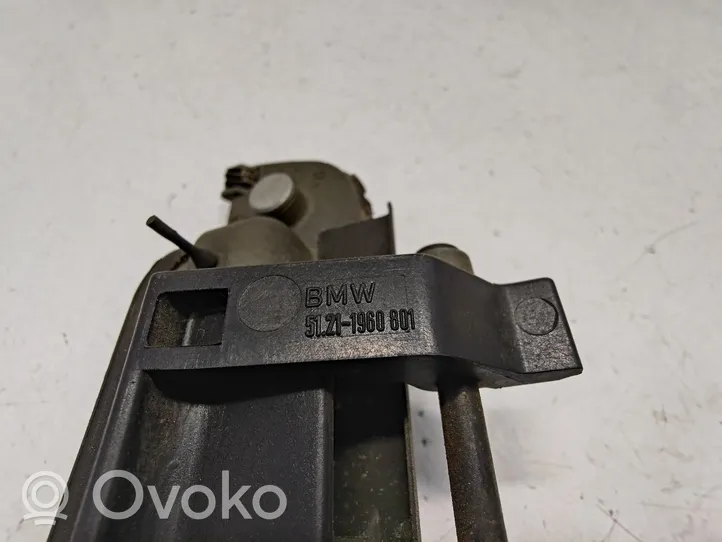 BMW 3 E36 Etuoven ulkokahva 51211960801