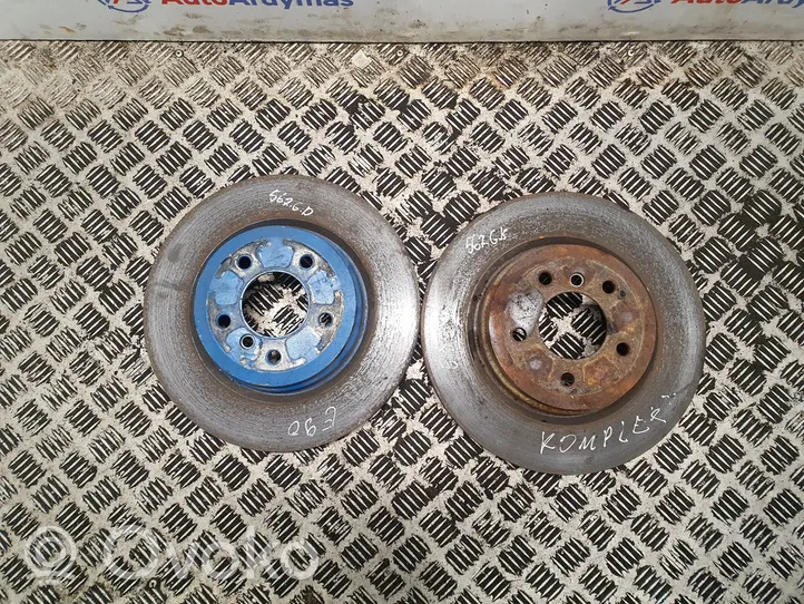 BMW 3 E90 E91 Aizmugurējais bremžu disks 6855004