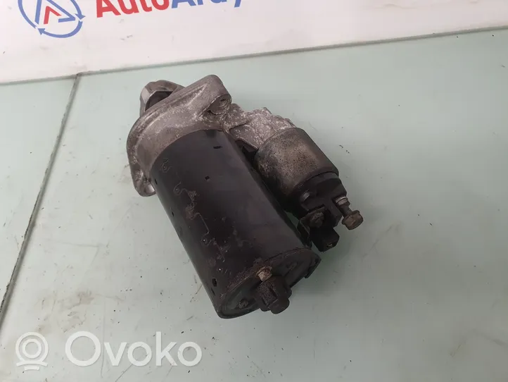 BMW X3 F25 Starter motor 7638194