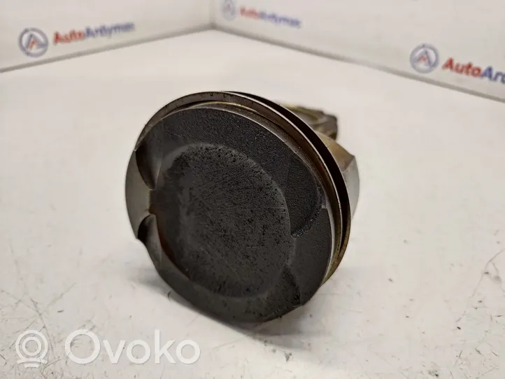 BMW X5 E70 Piston 11257613626