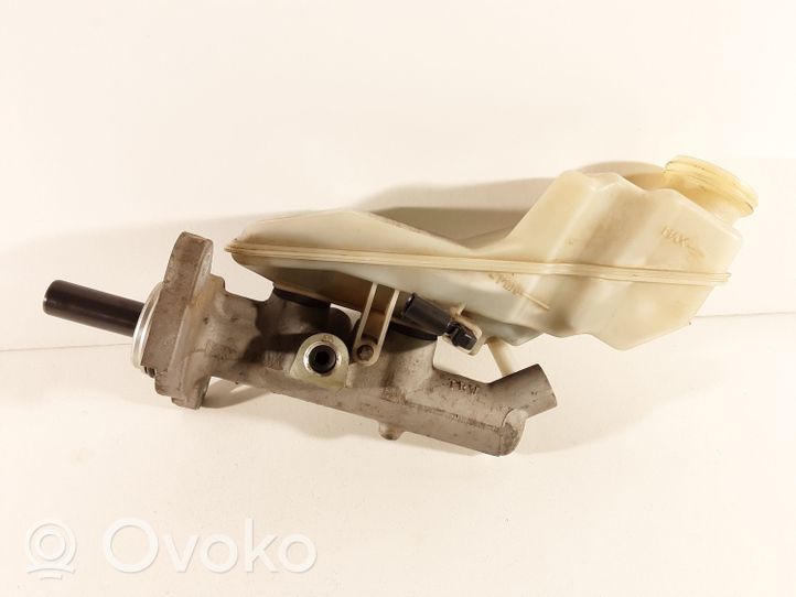 Toyota Corolla E120 E130 Główny cylinder hamulca 744712514