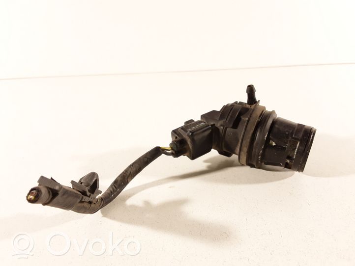 Mazda 3 I Pompe de lave-glace de pare-brise 8603102451