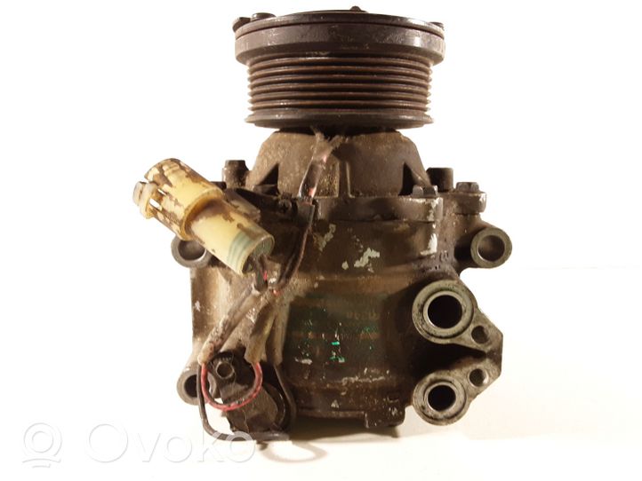 Land Rover Range Rover P38A Ilmastointilaitteen kompressorin pumppu (A/C) TRS105