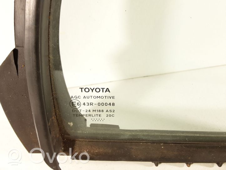 Toyota Yaris Szyba karoseryjna drzwi tylnych 43R00048