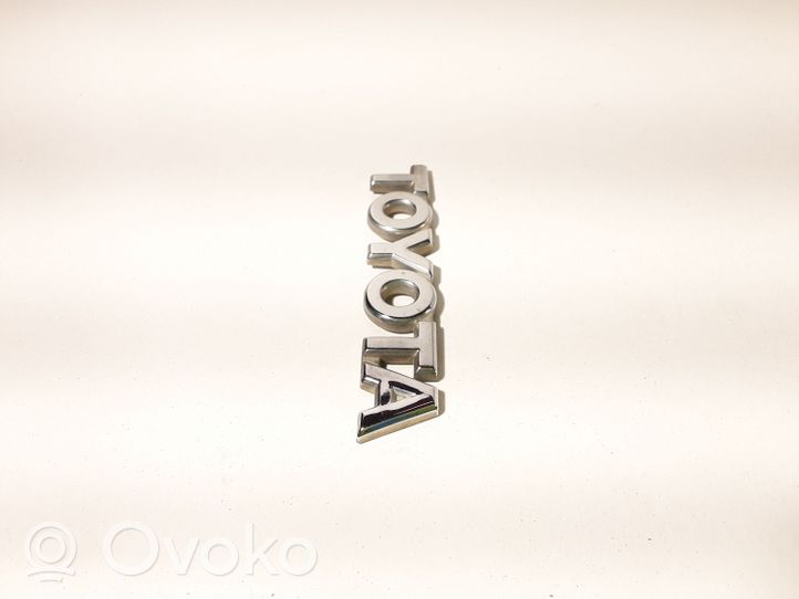 Toyota Yaris Emblemat / Znaczek tylny / Litery modelu 