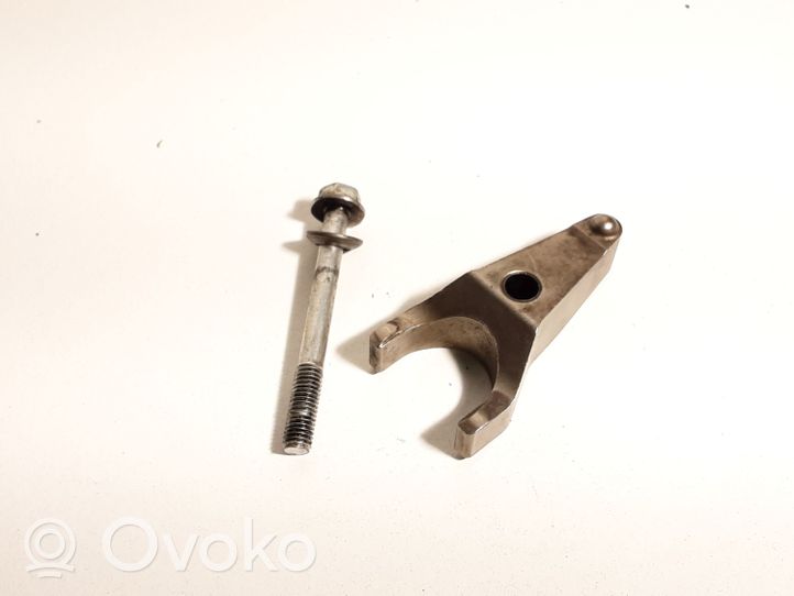 Toyota Corolla Verso AR10 Support de pince d'injecteur de carburant 