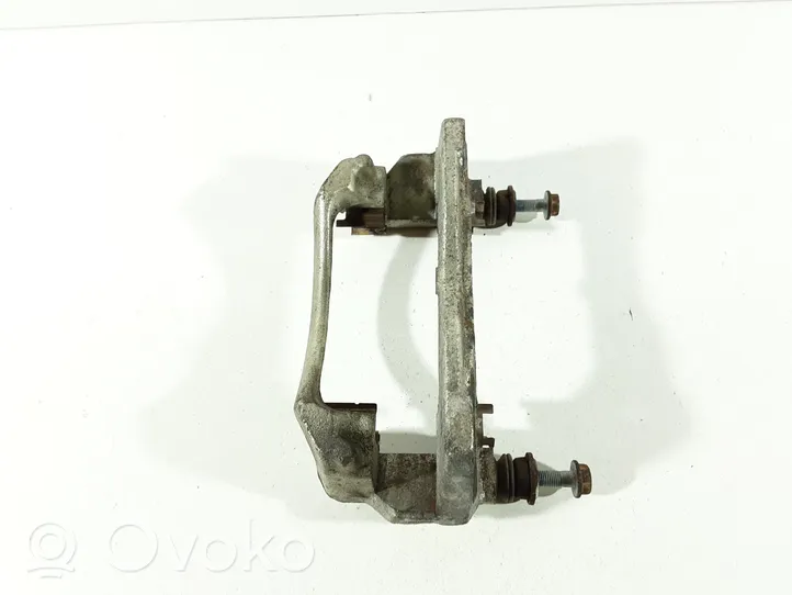 Toyota Auris 150 Front Brake Caliper Pad/Carrier Y01987