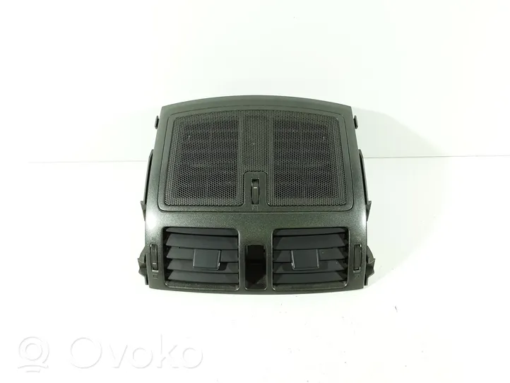 Toyota Auris 150 Centrālais gaisa ventilācijas režģis 11GY06