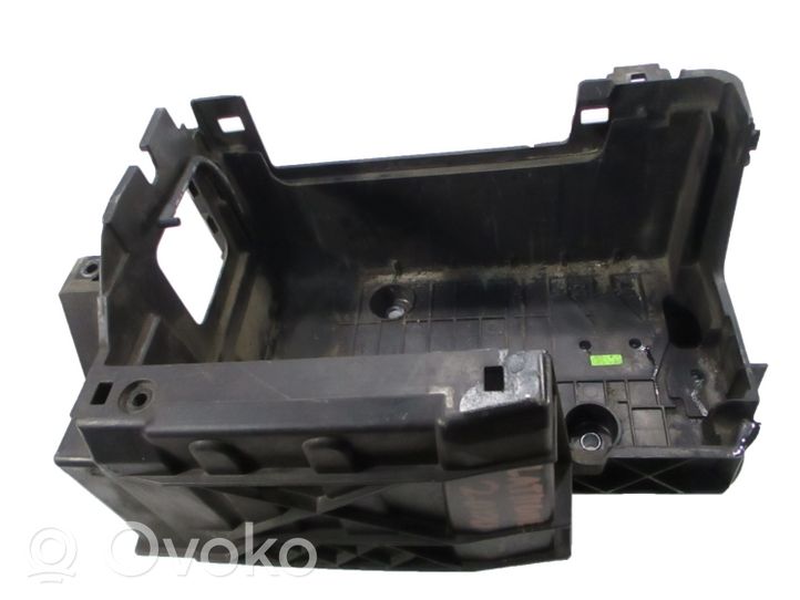 Renault Latitude (L70) Support boîte de batterie 