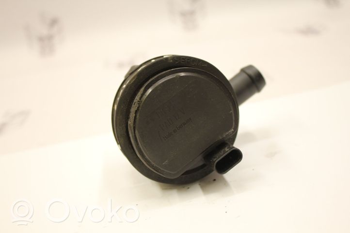 Mercedes-Benz A W176 Pompe à eau de liquide de refroidissement A0005000686