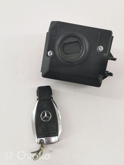 Mercedes-Benz E A207 Cerradura de encendido A2079057101