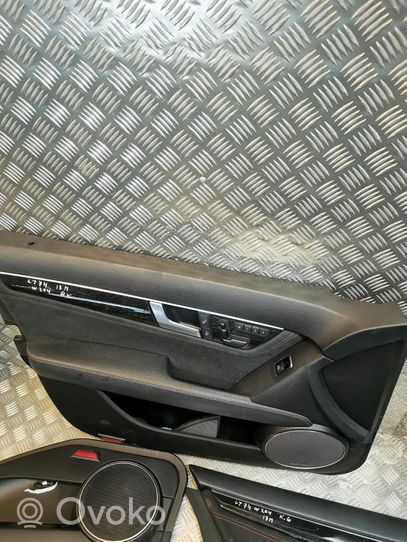 Mercedes-Benz C W204 Salono komplektas 