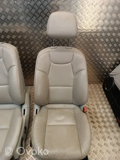 Mercedes-Benz C W204 Kit intérieur 