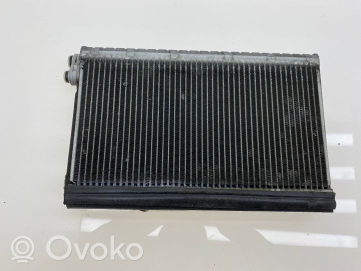 Subaru Legacy Ilmastointilaitteen sisälauhdutin (A/C) 73523AG01A