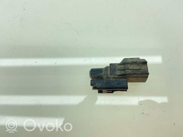 Subaru Legacy Außentemperatursensor 73730AG00A