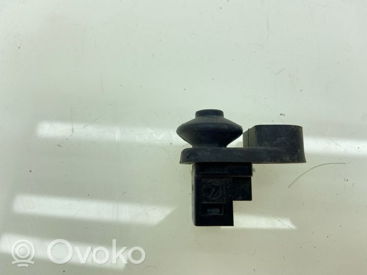 Subaru Legacy Sensor de la puerta trasera 83331AE00B9E