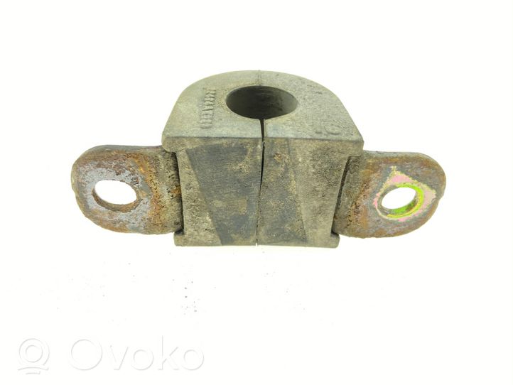 Subaru Outback Stabilizatora stieņa bukse / turētājs 20464AE020