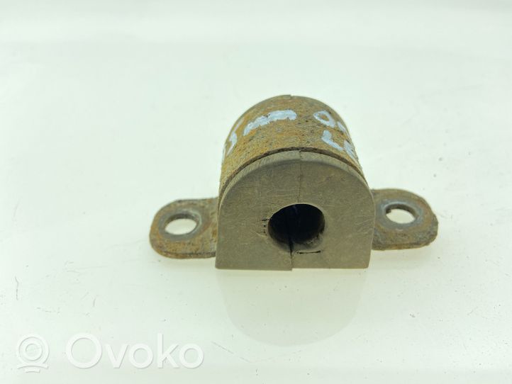 Subaru Legacy Supporto per boccola della barra antirollio, posteriore 20464AE011