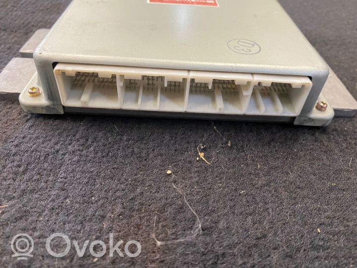 Subaru Legacy Sterownik / Moduł ECU 22611AH841