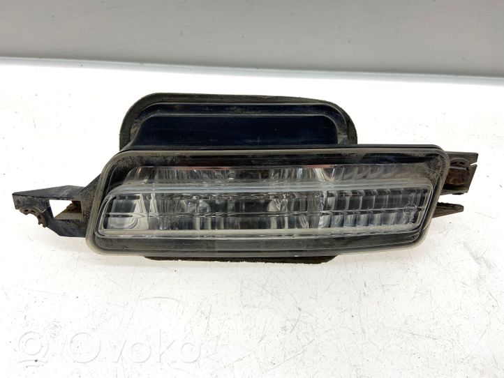 Subaru Legacy Luci posteriori del portellone del bagagliaio 84311AG04A