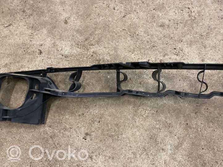 BMW X5 E70 Supporto di montaggio del parafango 7157990