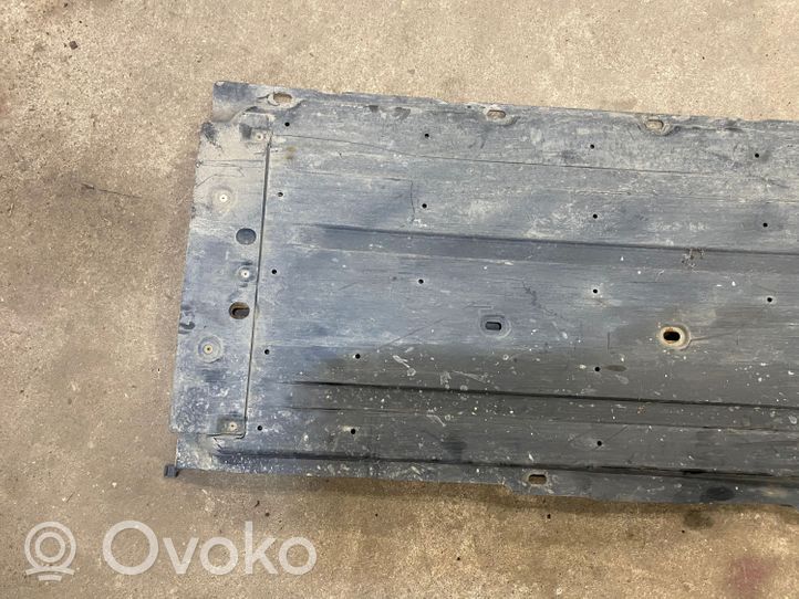 Subaru Legacy Osłona środkowa podwozia 56411AG000