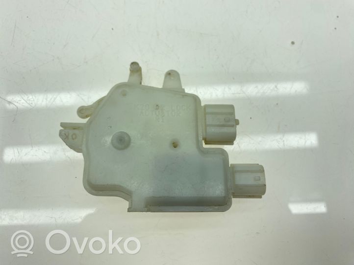 Subaru Legacy Moteur verrouillage centralisé 61100AG00A