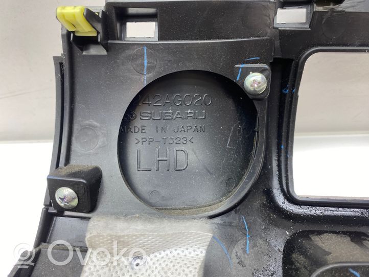 Subaru Outback Paneļa dekoratīvās apdares vairogs (apakšējais) 66075AG060