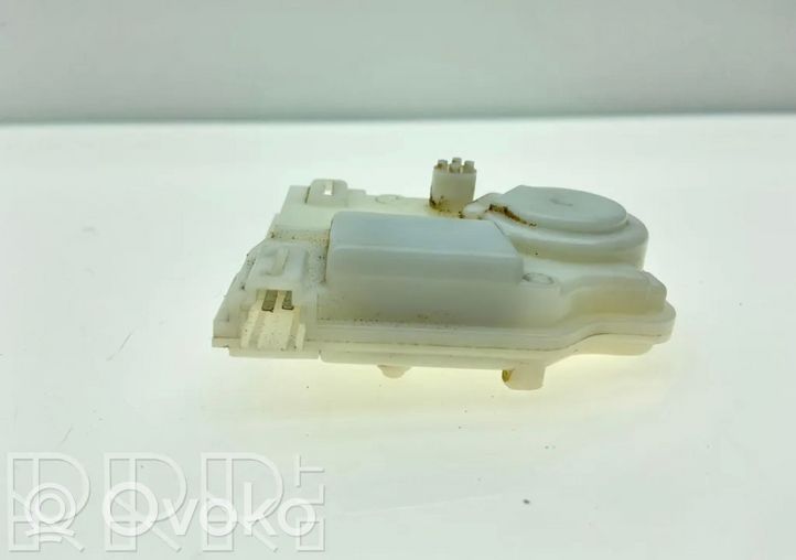 Subaru Legacy Motorino di blocco/chiusura del portellone del bagagliaio 63032AG