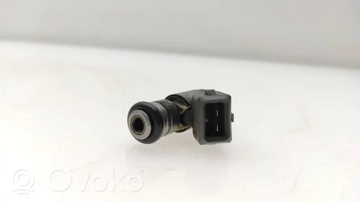 Renault Scenic I Injecteur de carburant 048H104274