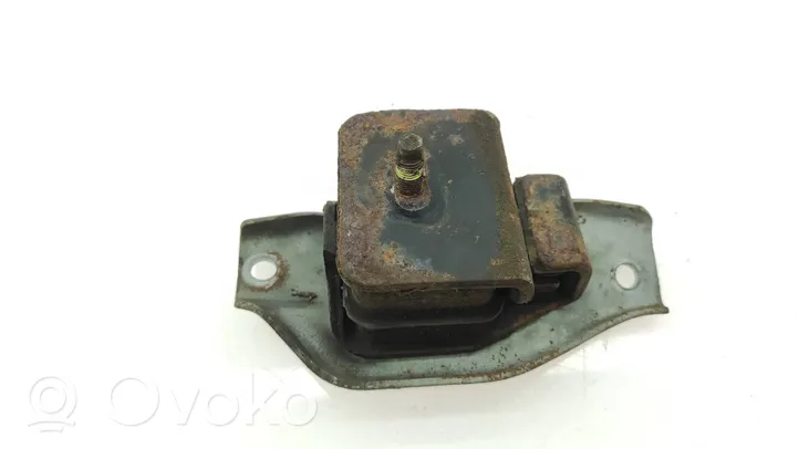 Subaru Legacy Supporto di montaggio del motore 41022FA000