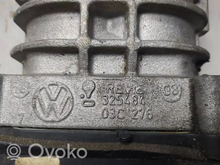 Volkswagen PASSAT B7 Sprężarka 03C276