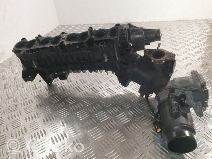 BMW 5 F10 F11 Intake manifold 7807991