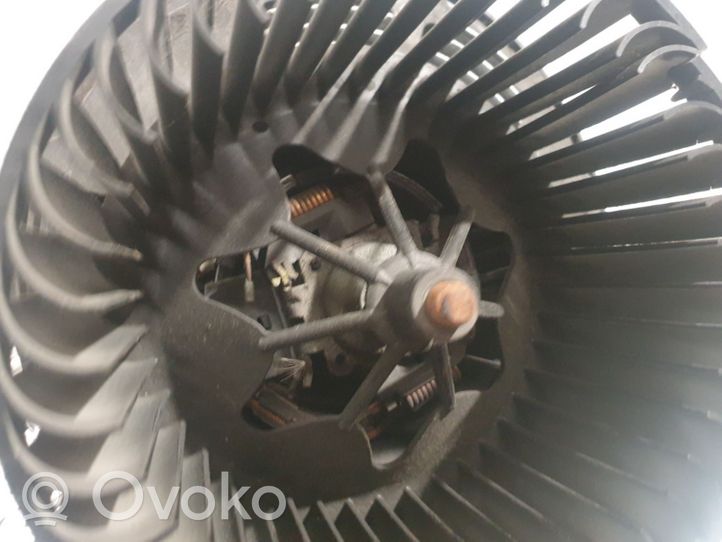 BMW X1 E84 Mazā radiatora ventilators 6933664