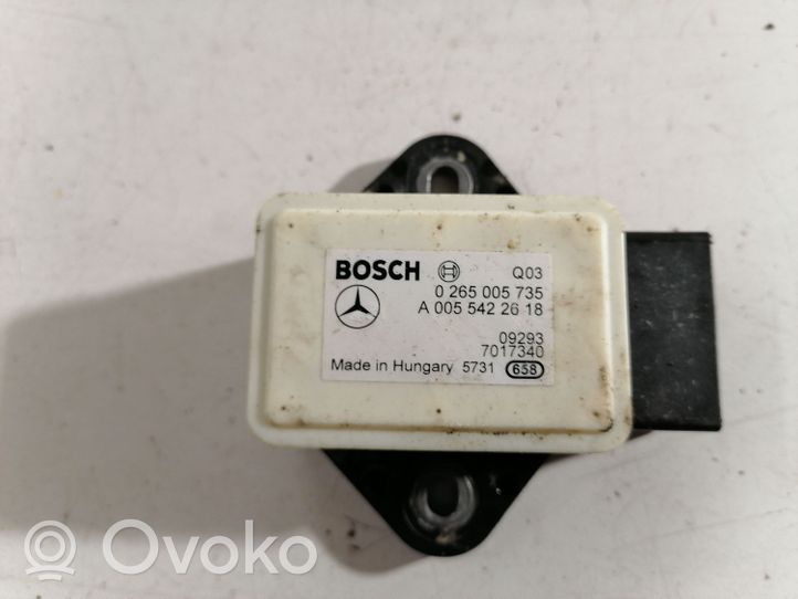 Mercedes-Benz E C207 W207 Blok silnika A0055422618