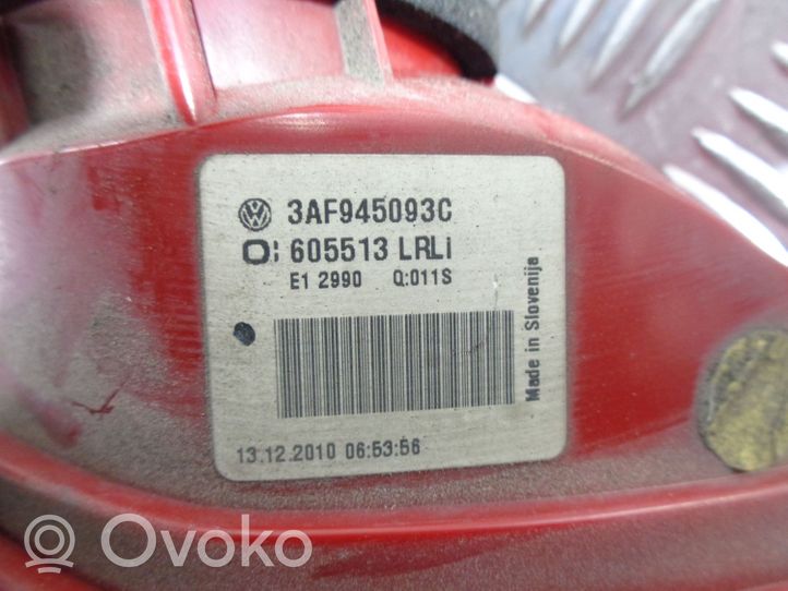 Volkswagen PASSAT B7 Lampy tylnej klapy bagażnika 3AF945093C