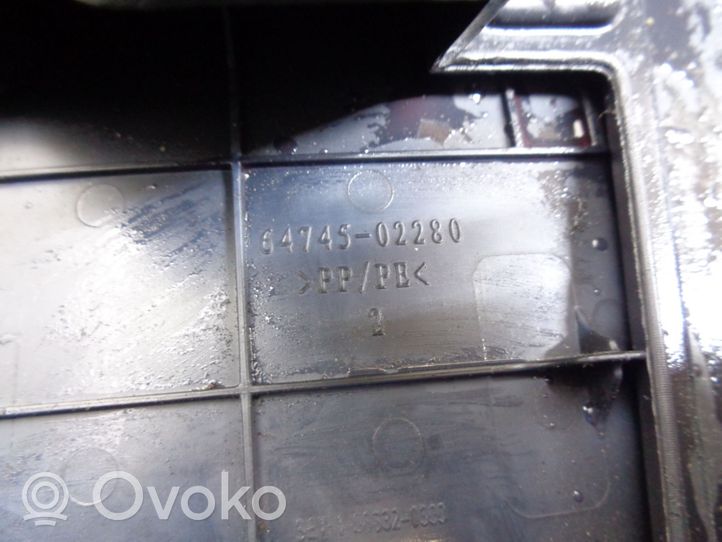 Toyota Auris E180 Takaluukun alaosan verhoilusarja 6478002020