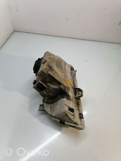 Volkswagen Sharan Lampa przednia 13235255