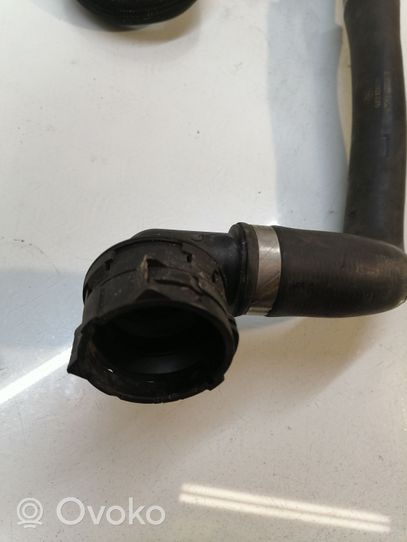 Land Rover Discovery Sport Durite de refroidissement tube GJ328C480