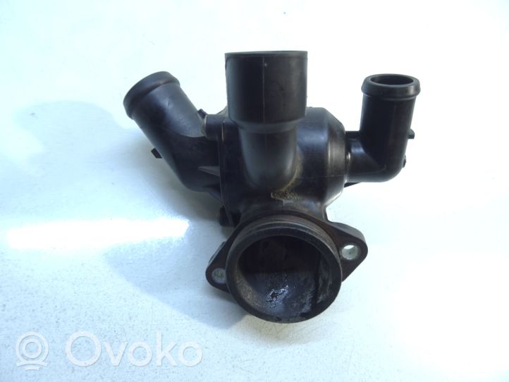 Volkswagen Touran II Thermostat / Thermostatgehäuse 03L121111R