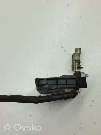 Mercedes-Benz C W205 Battery relay fuse A0009061505