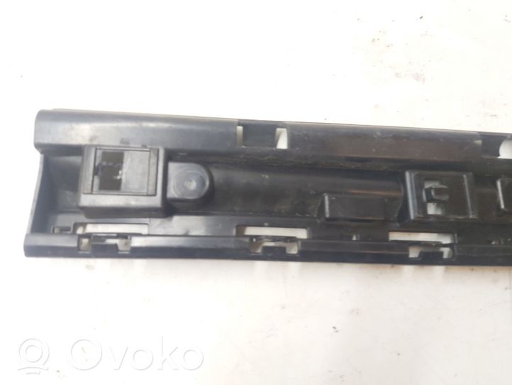 BMW X1 F48 F49 Listello di supporto del sottoporta 7332329