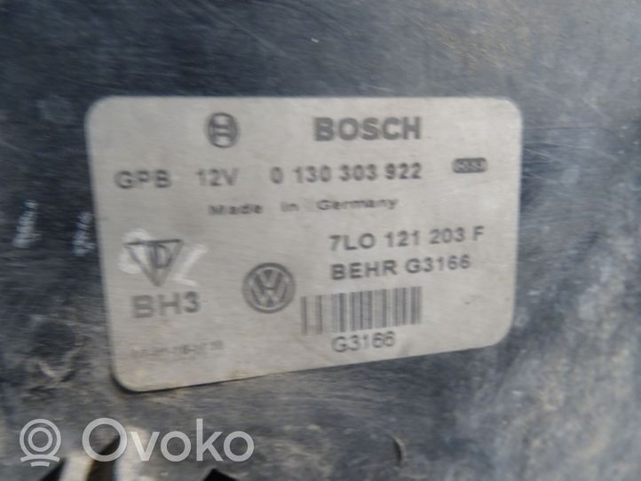 Audi Q7 4L Jäähdyttimen kehyksen suojapaneeli 7L0121203F