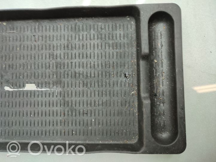 BMW X5 E70 Glove box pad 9142117