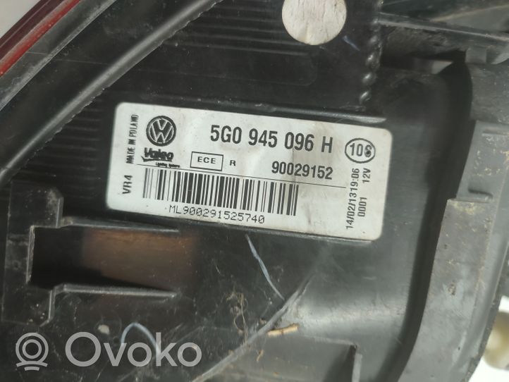 Volkswagen Golf VII Aizmugurējais lukturis virsbūvē 5G0945096H