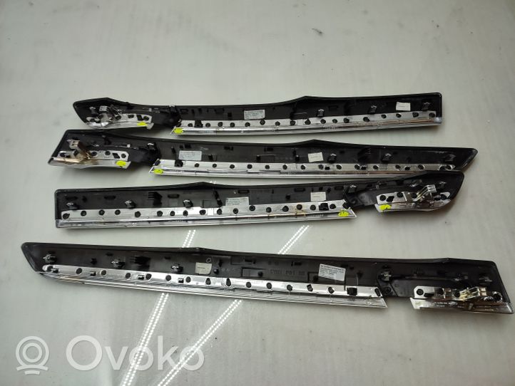 BMW 7 F01 F02 F03 F04 Set di rivestimento del pannello della portiera 9151206